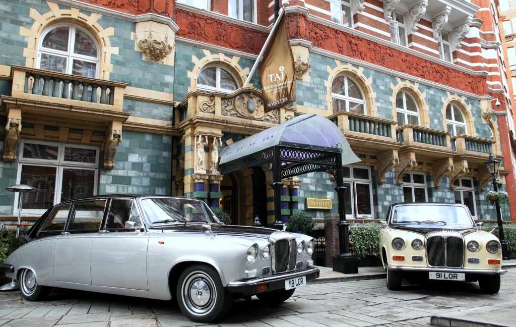 Hi_H2HQN_61966667_Vintage_Daimler_Outside_Taj51BG_2014_edit